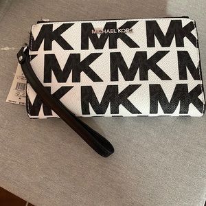 Brand New!! Michael Kors Jet Set Double Zip Wallet/Wristlet